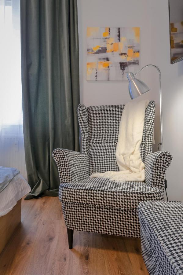 Cosy And Stylish Studio Next To Sofia'S Central Market Hall Lägenhet Exteriör bild